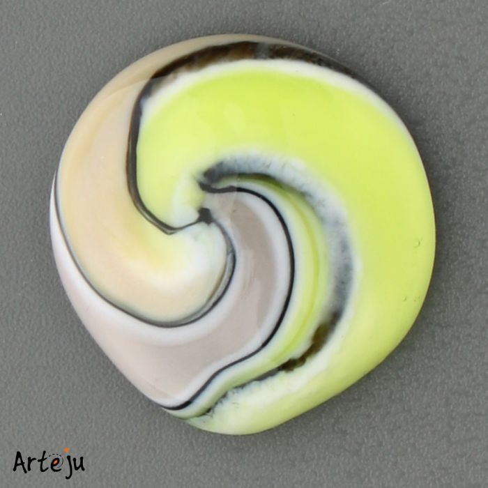 Glas-Cabochon in Gelb, Grau und Schwarz in Aquarelltechnik