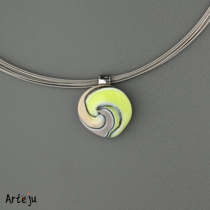 Glas-Cabochon in Gelb, Grau und Schwarz in Aquarelltechnik