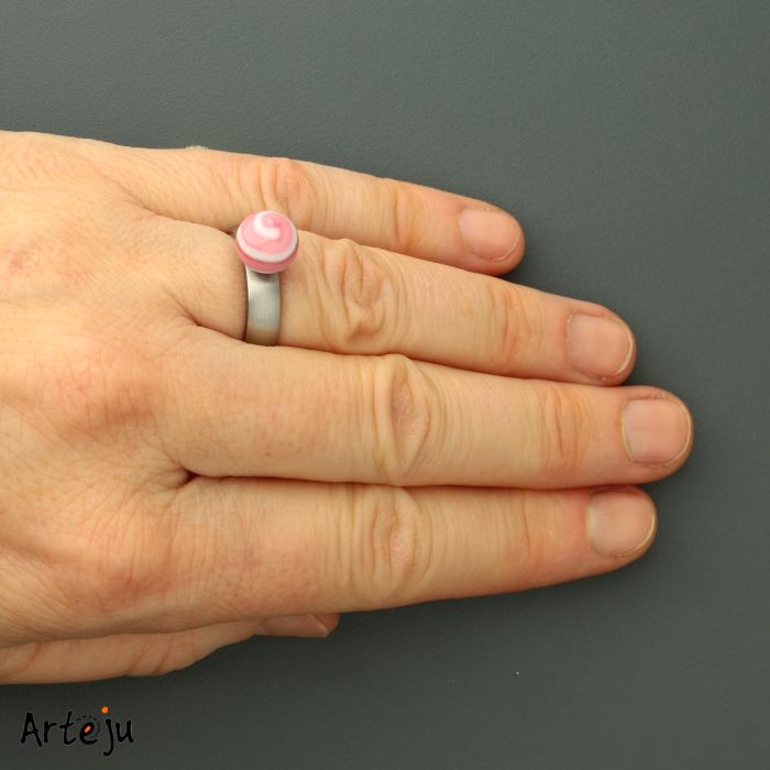 Minitop rund in weiß mit Spirale in pink